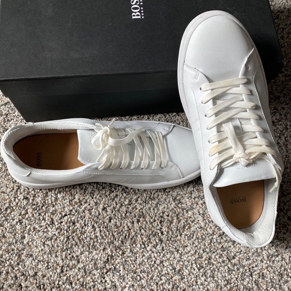 Boss shoes only wore a couple times so they’re in great condition